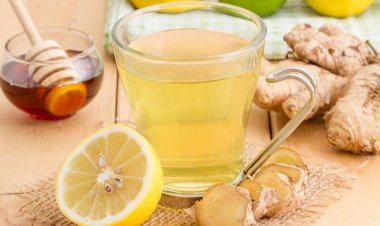 يحسن الهضم ويعالج الغثيان .. عشبة خارقة تضاف على المشروبات والأطعمة