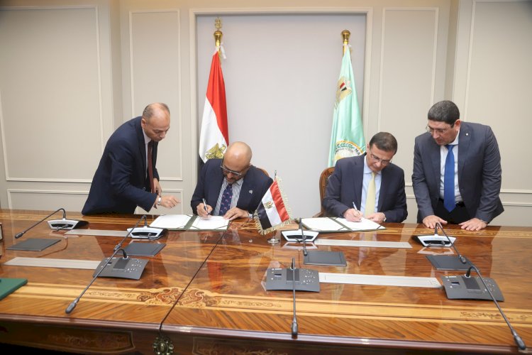 وزير الزراعة يوقع اتفاقية تجديد استضافة مصر للمركز الدولي للأسماك
