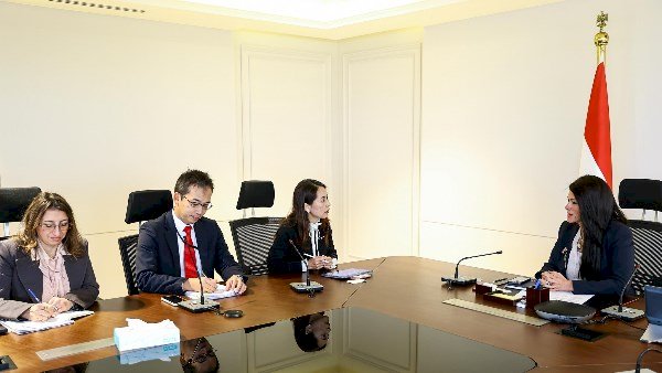 وزيرة التخطيط تستقبل النائب الأول لرئيس الوكالة اليابانية للتعاون الدولي (جايكا)