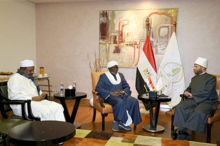 لقاء بين وزير الأوقاف ومفتي تشاد على هامش مؤتمر الإفتاء الدولي