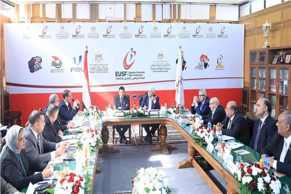 وزير التعليم العالى يترأس اجتماع مجلس إدارة الاتحاد الرياضي المصري للجامعات