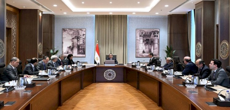 رئيس الوزراء يُتابع إجراءات رفع كفاءة أداء الهيئات الاقتصادية