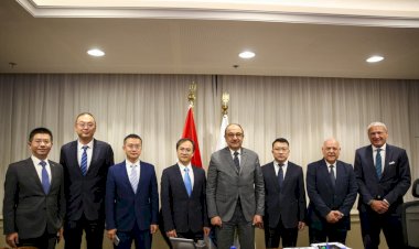 وزير قطاع الأعمال يستقبل وفدًا رفيع المستوى من مجموعة شاندونج الصينية لبحث فرص التعاون في صناعة المركبات الكهربائية