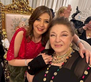 أحدث ظهور للفنانة هدى رمزي برفقة منال سلامة