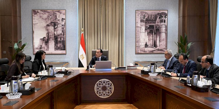 رئيس الوزراء يلتقي وزيرة التخطيط لمتابعة آليات ترجمة مستهدفات "السردية الوطنية للتنمية الشاملة" إلى برنامج تنفيذي