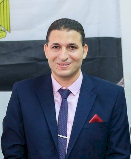 اليوم بمعرض الكتاب .. توقيع كتابين جديدين ضمن سلسلة "رحلة من الإحباط إلى الريادة " 