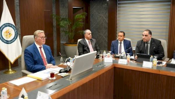 قطاع البترول يكثف الجهود لتوطين صناعة منتج PVC المستخدم في الوثائق المؤمنة