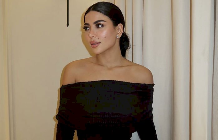 بفستان أوف شولدر.. كارولين عزمي تتألق في أحدث ظهور لها