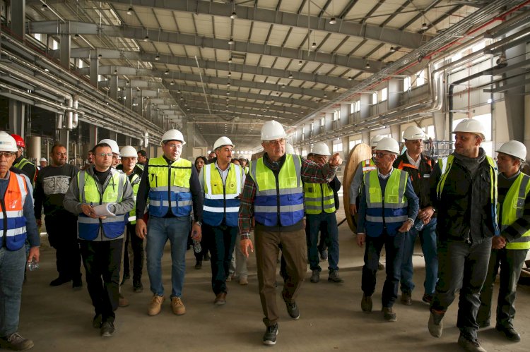 في جولة ميدانية موسعة ب"غزل المحلة".. وزير قطاع الأعمال العام يتفقد جاهزية المصانع والأعمال النهائية