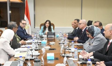 وزيرة الإسكان تلتقي مسئولي شركة توريك لمتابعة موقف المبيعات وتسويق مشروعات المدن الجديدة