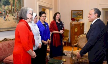 وزير الخارجية يستقبل رئيسة الاتحاد الدولي لجمعيات الهلال والصليب الأحمر