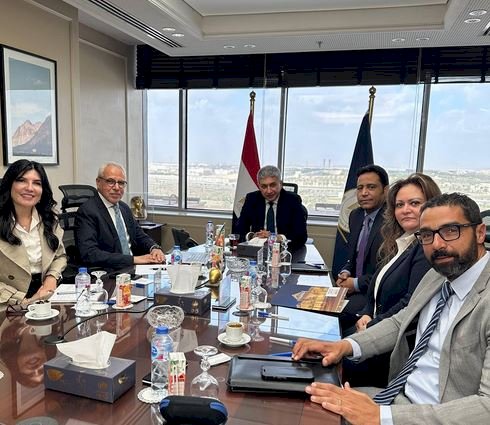 وزير السياحة والآثار يناقش خطة تسويقية متكاملة للمتحف القومي للحضارة المصرية