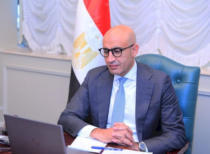 الفصول كان نصفها فاضي.. مصطفى بكري يوضح كيف تطور مسار التعليم في عهد محمد عبداللطيف؟