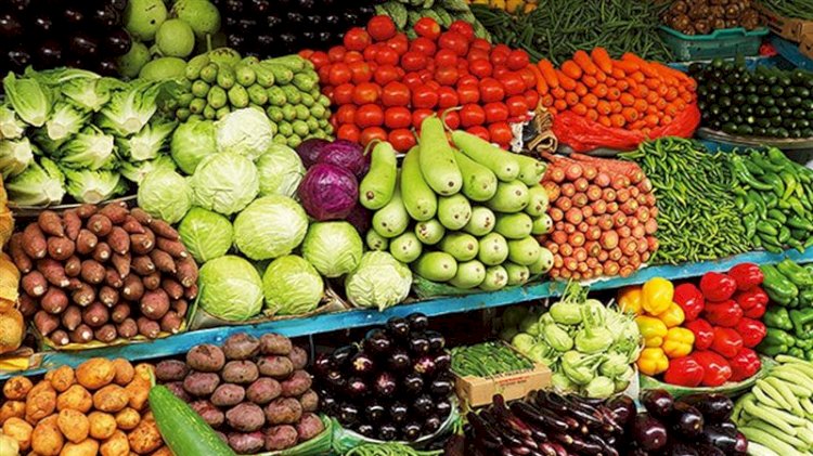 أسعار الخضار والفاكهة في الأسواق اليوم الجمعة