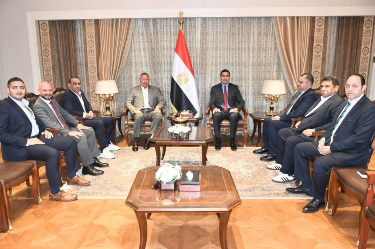 وزير الشباب والرياضة يستقبل مجلس إدارة النادي الأهلي