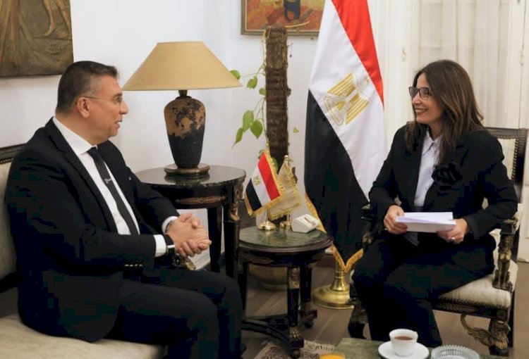 وزيرة الثقافة تبحث مع رئيس اتحاد إذاعات وتلفزيونات دول التعاون الإسلامي تعزيز التعاون الثقافي والإعلام