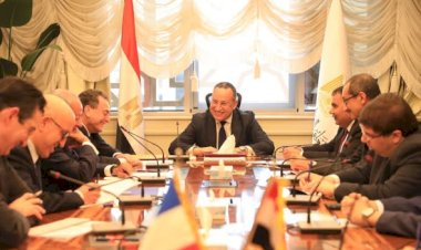 وزير التعليم العالي والسفير الفرنسي يبحثان تطورات إنشاء الحرم الجامعي الجديد للجامعة الفرنسية