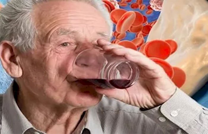 مشروب أحمر يدعم صحة البروستاتا ويقلل مخاطر السرطان لدى الرجال