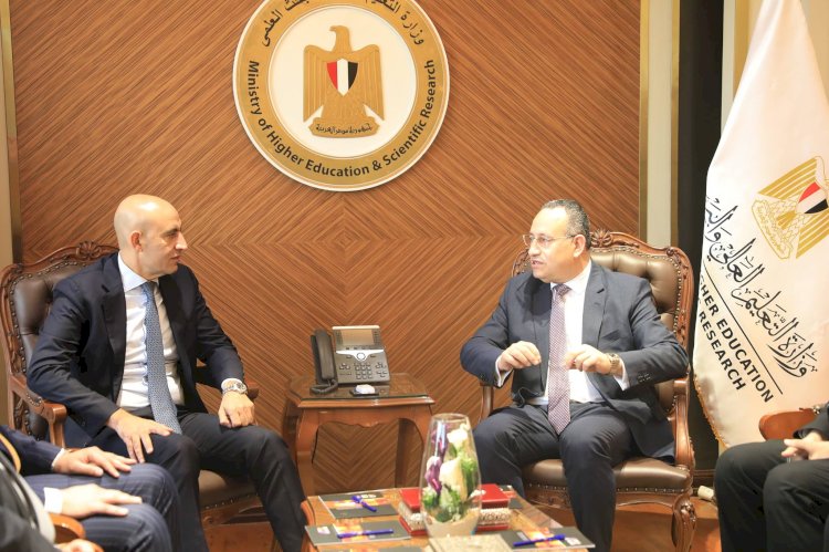 وزير التعليم العالي يلتقي اللجنة المؤقتة لنقابة التكنولوجيين