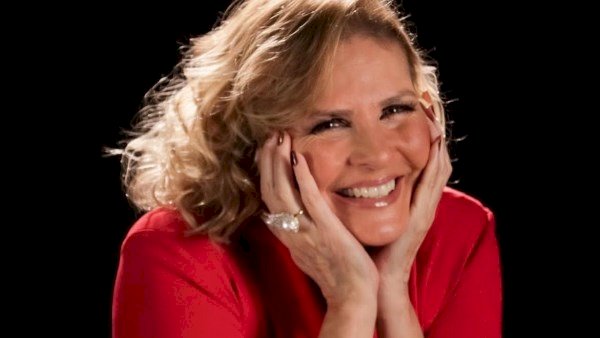 يسرا توجه رسالة لجمهورها بعد احتفالات عيد ميلادها